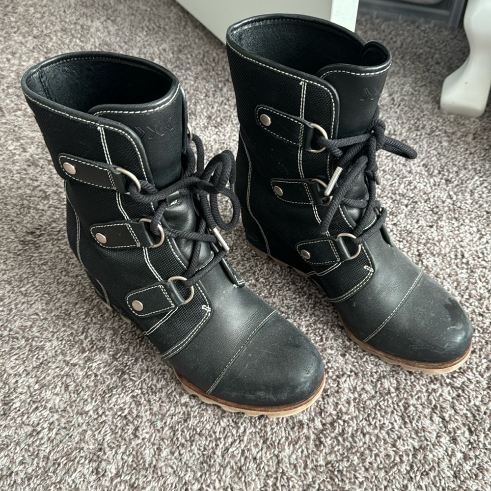 Sorel black ankle high wedges